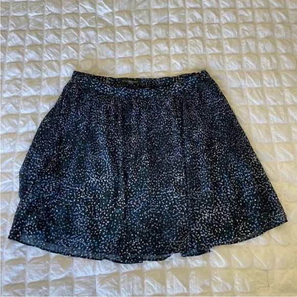 Banana Republic plisse dot printed mini skirt - Picture 1 of 7